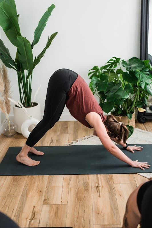 hom Yoga & Spin Studio